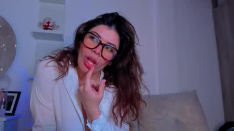 Amber Redzee online show from November 16, 12:12 am