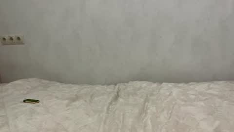 Mia online show from June 11, 12:43 am