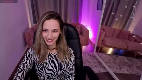 amelia_meili online show from February 1, 11:40 am