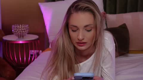 Amelia online show from February 21, 10:39 am