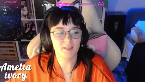 ameliaivory online show from May 4, 9:10 pm
