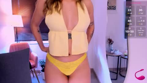 Amelie Graham online show from December 13, 7:53 pm