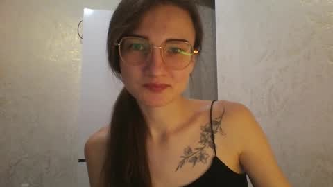 Julia  online show from October 24, 5:36 pm