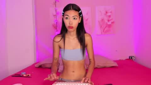 AmiiClark  online show from April 15, 7:16 pm