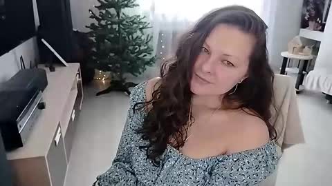 Mila online show from February 15, 7:51 am