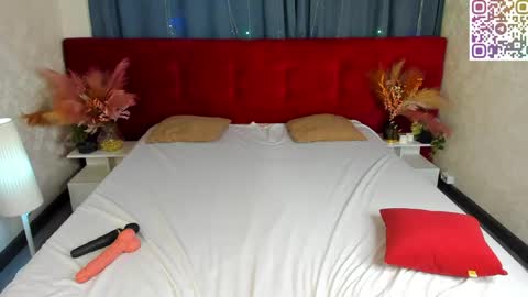 amilia_may online show from June 3, 2:33 pm
