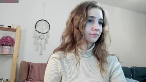 Emily online show from April 5, 9:34 pm