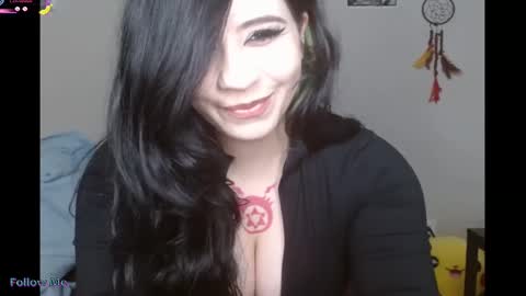Snapshot of amilustxx chatting on October 5, 6:04 pm amilust online show from October 5, 6:04 pm