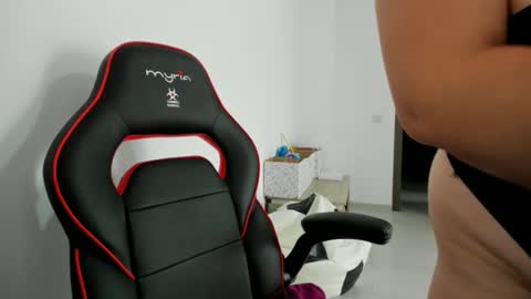 Amiraisa online show from September 15, 6:04 am