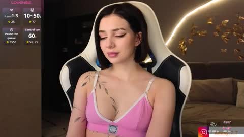 Ammy  dont forget to thumbs up me  online show from January 12, 2:51 am