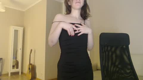 Snapshot of amoremeoww chatting on March 3, 5:53 am miss unforgettable online show from March 3, 5:53 am