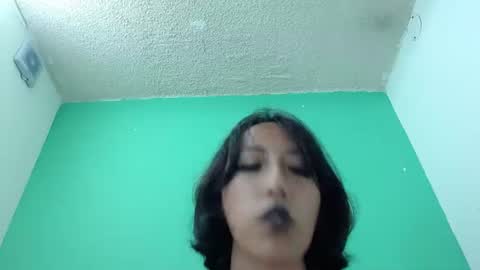 amoremerchmar online show from June 17, 3:22 am