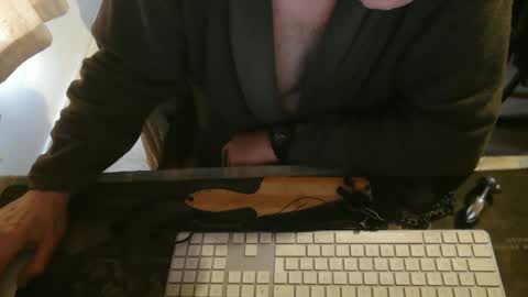 amslave4f online show from February 9, 10:08 am