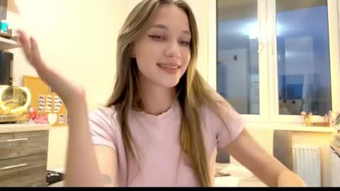 Amy Chill online show from April 5, 5:21 pm