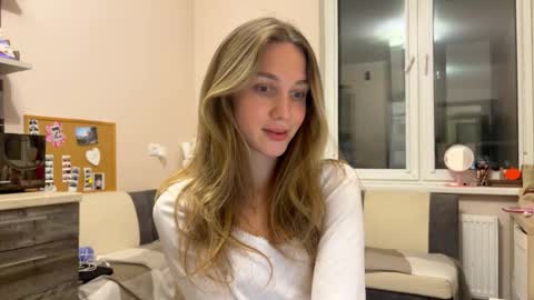 Amy Chill online show from November 18, 7:39 pm