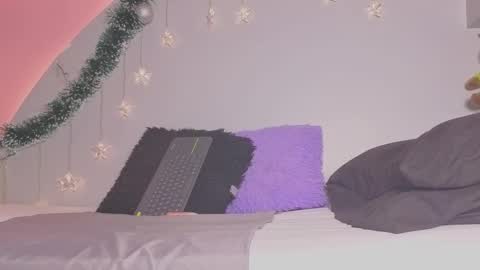  Amy  nickname Kirby online show from January 7, 10:59 pm