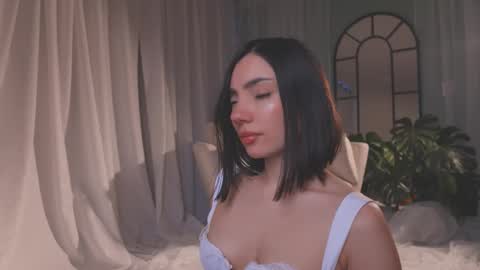 Amy Armstrong online show from February 6, 11:18 pm