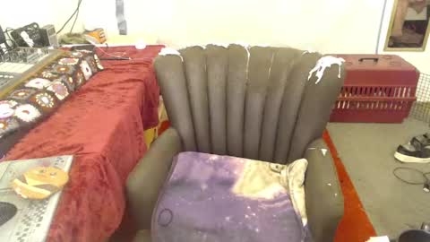 Trashely Gimpson online show from May 21, 8:32 am