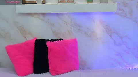 My name is AMY... Nice to meet you  thumb up me please its important online show from April 13, 4:22 pm