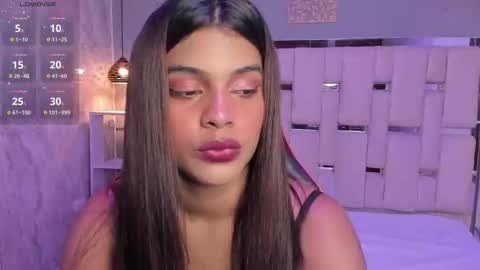 Snapshot of amyevan_ chatting on October 22, 9:49 pm amyevan_ online show from October 22, 9:49 pm