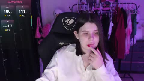 amyvibes online show from July 9, 8:13 pm