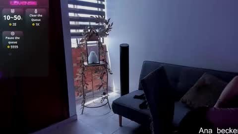 Ana online show from March 1, 5:39 pm