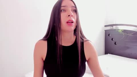 Snapshot of ana_castilo chatting on February 24, 2:04 pm Ana IG an castillo 1 online show from February 24, 2:04 pm