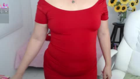 Snapshot of ana_hotmilfx chatting on September 15, 10:11 pm ANA online show from September 15, 10:11 pm