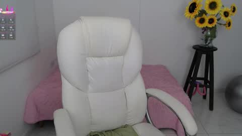 Snapshot of ana_hotmilfx chatting on September 17, 9:51 pm ANA online show from September 17, 9:51 pm