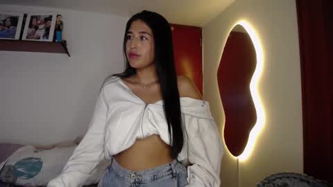 Snapshot of ana_m_ chatting on October 25, 9:30 am Ana online show from October 25, 9:30 am