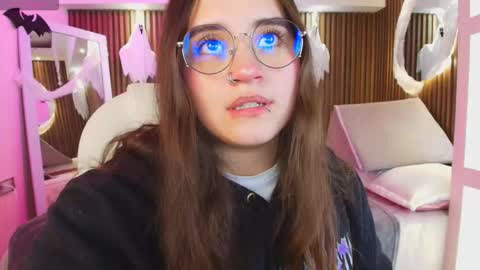 Ana online show from October 16, 8:07 pm