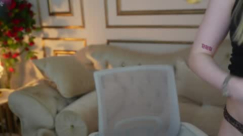 Sweet girls online show from April 1, 1:41 pm