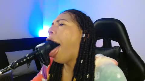 Snapshot of anabel693 chatting on January 30, 10:50 am anabel alice gandara  online show from January 30, 10:50 am