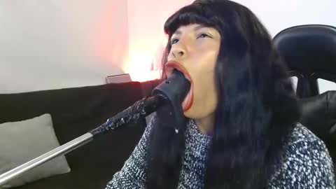 Snapshot of anabel693 chatting on February 23, 7:33 am anabel alice gandara  online show from February 23, 7:33 am