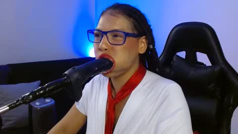 Snapshot of anabel693 chatting on January 28, 7:22 am anabel alice gandara  online show from January 28, 7:22 am