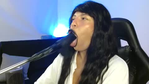 Snapshot of anabel693 chatting on February 6, 2:15 pm anabel alice gandara  online show from February 6, 2:15 pm