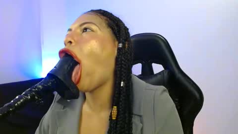 Snapshot of anabel693 chatting on January 17, 8:13 am anabel alice gandara  online show from January 17, 8:13 am