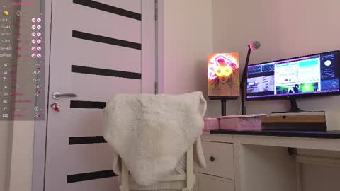 Annie  online show from March 11, 3:02 pm