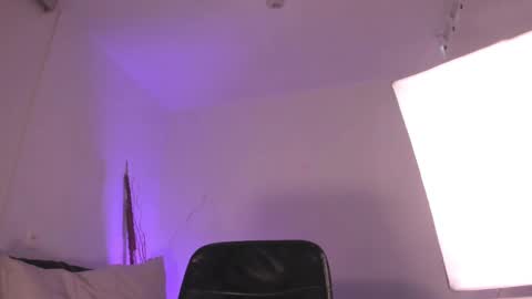 Snapshot of anabelwolf chatting on February 13, 9:39 pm ANABEL WOLF online show from February 13, 9:39 pm