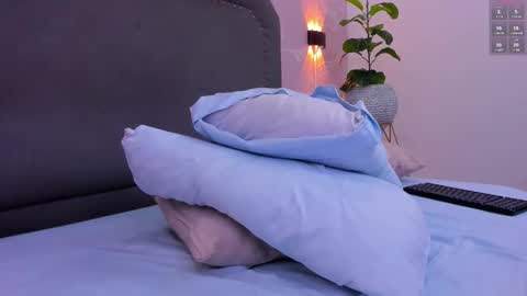 A N A online show from October 30, 9:26 pm