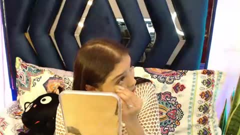 analymilles online show from June 20, 9:21 pm