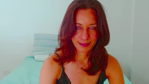 anapereira12 online show from March 11, 6:00 pm