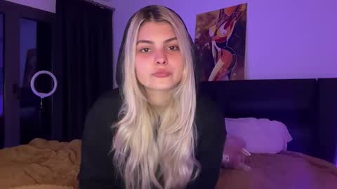 Ana online show from November 9, 8:55 pm