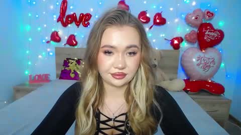 anastacyyellig online show from February 6, 12:04 pm