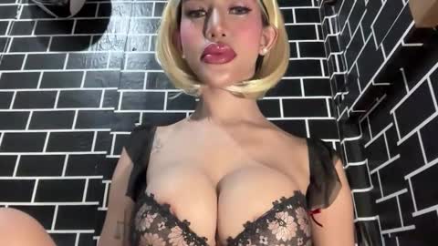 anawalters online show from November 22, 5:55 pm