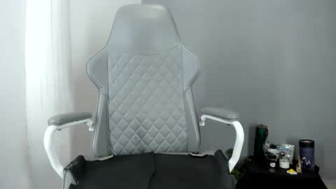 Ana online show from March 5, 7:56 pm