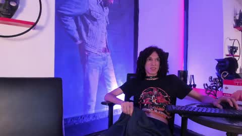 anddy_hugecock online show from May 30, 1:53 pm