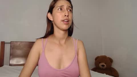 A l e online show from March 12, 7:50 pm