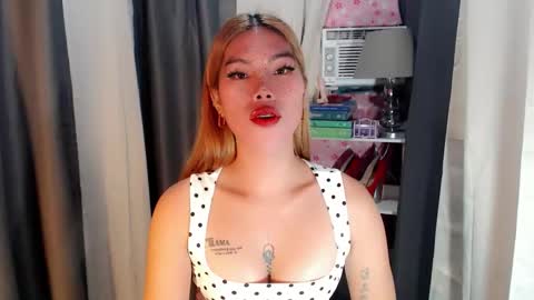 andrea06121998 online show from February 17, 1:43 pm