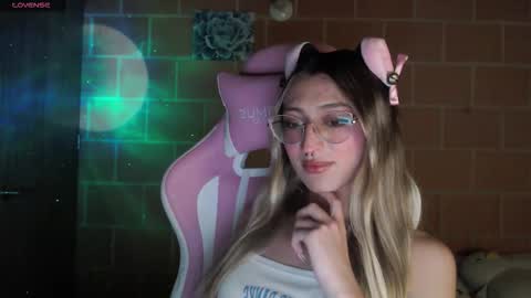 Andrea  online show from September 9, 6:02 am